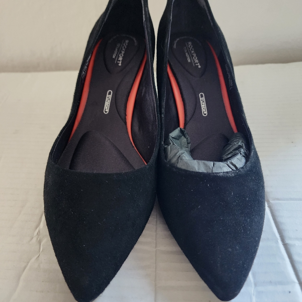 Rockport is black suede dress shoes.